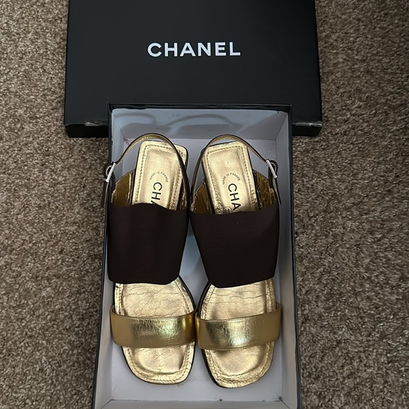 Chanel Brown and Gold Sandals. In original Box. Size 39 pre-owned - Picture 7 of 7